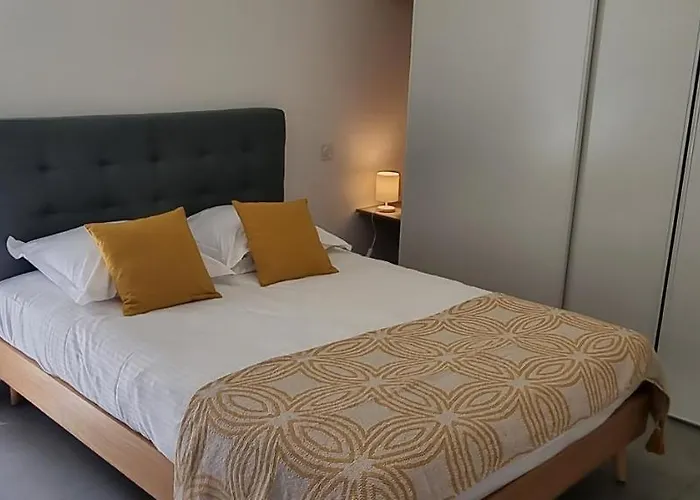 T3 Proche Du Port * Porto-Vecchio (Corsica)